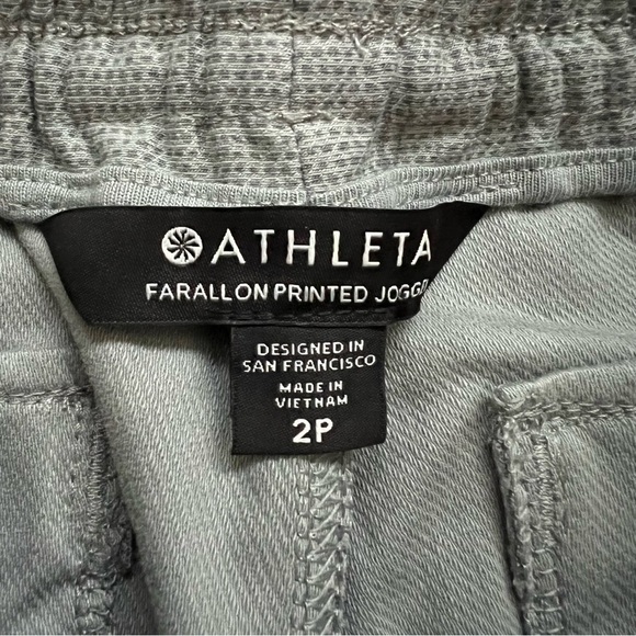Athleta Farallon Printed Jogger Pants Women’s Size 2P Gray S/657547 $89 Active, - Picture 10 of 16